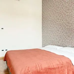 https://santorsola-design-apartment.emilia-romagnahotels.net